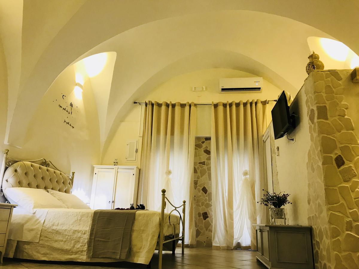26 Suite Home Ostuni Exterior foto